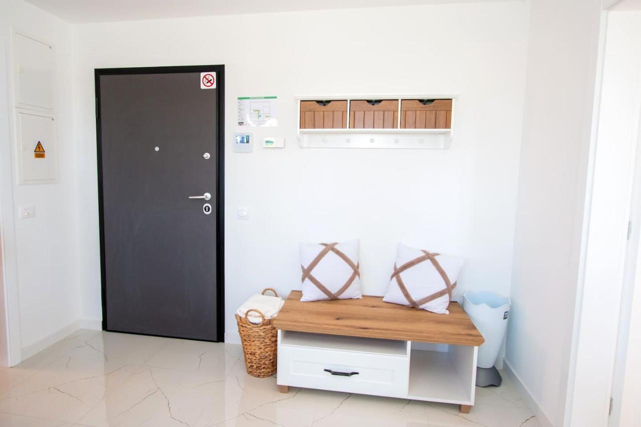 Apartmani Kac คาร์โลวัตส์ ภายนอก รูปภาพ