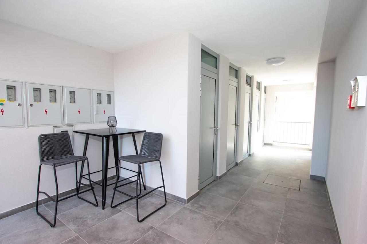 Apartmani Kac คาร์โลวัตส์ ภายนอก รูปภาพ